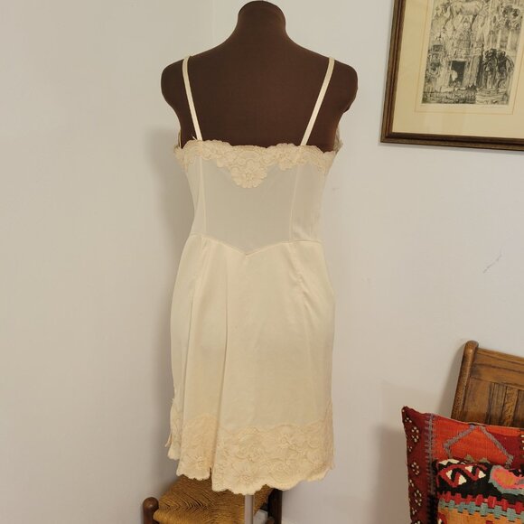 Vintage Ladies Full Slip Size 8-10 - Picture 4 of 7